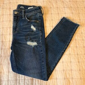 Old Navy Women’s Rockstar Distressed Super Skinny Jeans